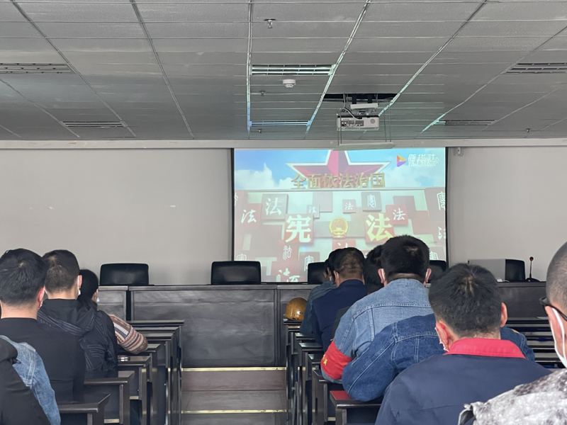 工投公司开展&ldquo;护航二十大 普法促平安&rdquo;宣传教育活动 全力推动习近平法治思想进车间进班组进头脑
